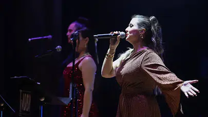 Antalya'da Unutulmaz Anların Yaşandığı Sezen Aksu Şarkıları Konseri Gerçekleşti