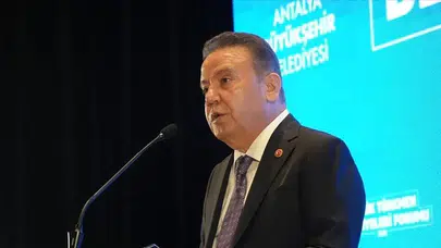 Muhittin Böcek Kimdir? Siyasi Kariyeri ve Soruşturma Detayları