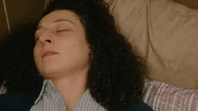 🎭 Taşacak Bu Deniz Emine öldü mü? Diziden ayrılıyor mu?