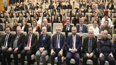 Rize'de İstiklal Marşı'nın kabulü ve Mehmet Akif Ersoy'u anma günü programı düzenlendi