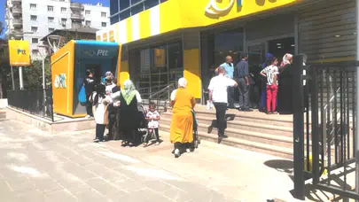 PTT Şubelerinde Kimliğiyle Gelenlere Anında 2.500 TL Nakit Destek Sağlanıyor!