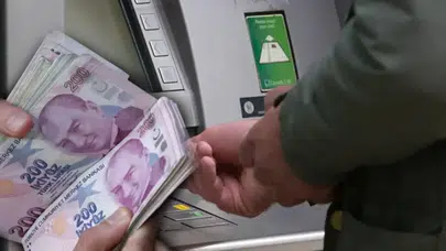 ATM Çekim Limitleri Yeniden Düzenleniyor: Bayram Sonrasında 30 Bin TL'ye Yükselebilir!