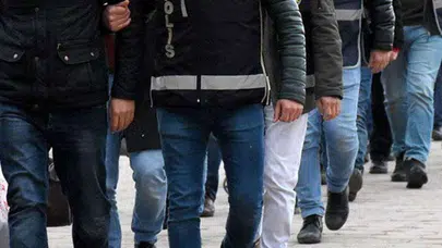 İzmir'de FETÖ'ye Yönelik Ücretsiz Operasyon: 12 İl Genelinde 29 Kişi Gözaltına Alındı!