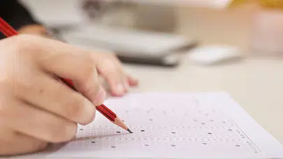 Bursluluk Sınavında Kalem Silgi Veriliyor Mu?