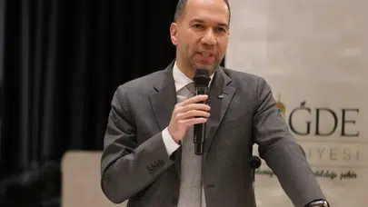 Başkan Özdemir, Hukuk Alanındaki Uzmanlarla Bir Araya Geldi
