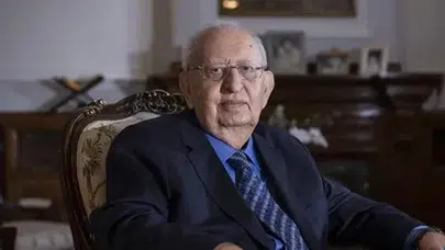 Hüsamettin Cindoruk: Tanınmış İsim ve Kariyeri Hakkında Bilgiler