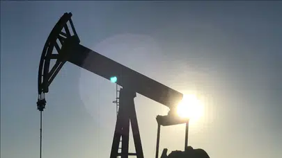 Küresel piyasalarda alarm zilleri: Petrol fiyatları 120 dolar sınırını aştı