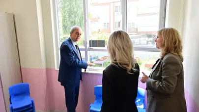 Kocagöz, Günde Dört Okulda Öğrencilerle Buluştu!