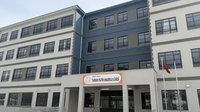 Mersin'de Lise Öğrencisi Okulda Silah ile Yakalandı: Olay Şok Etkisi Yarattı!