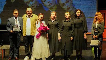Trabzon'da 5. Uluslararası Tiyatro Festivali Tüm Hızıyla Devam Ediyor!