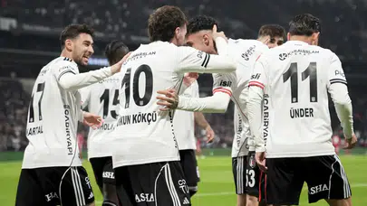 Dolmabahçe'de Gollerle Dolu Bir Akşam: Beşiktaş, Antalyaspor’u Fırtına Gibi Geçti!