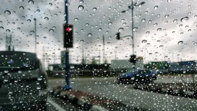 İstanbul’da şemsiyeleri elden bırakmayın: Meteorolojik veriler yeni haftayı işaret etti