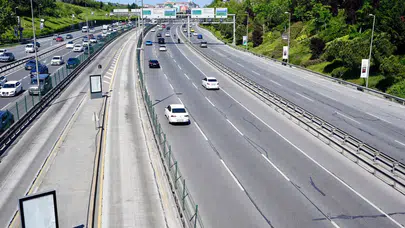 Milyonların terk ettiği metropolde sessizlik: İstanbul yolları bayram tatiliyle rahat bir nefes aldı