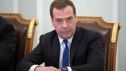 Medvedev’den Avrupa’ya sert uyarı: Savaş artık sizin kapınızda