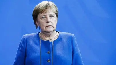 Tutumlu Başbakan efsanesi makyaj masasında mı bitti? Merkel’in dudak uçuklatan harcamaları Almanları ayağa kaldırdı