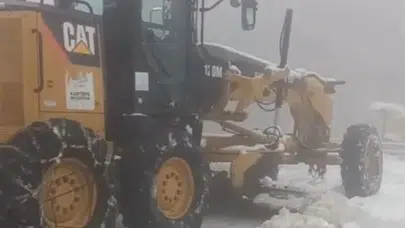 Mayıs ayında kış sürprizi: Kartepe'de ekipler teyakkuza geçti