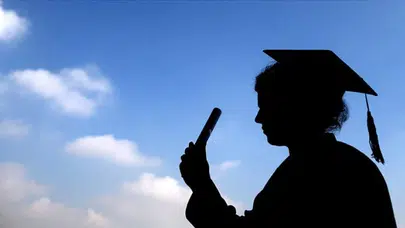 Diplomalar kağıt üzerinde mi kalıyor? İş dünyasında kartlar yeniden dağıtılıyor