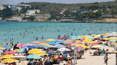 Tatilcilerin gözü kulağı bayram rezervasyonlarında: Ege'de yüzler gülüyor