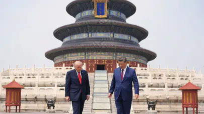 Pekin zirvesinde dikkat çeken kare: Trump ve Xi'nin sessiz mesajları