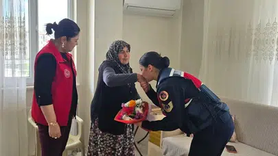 Vatanın emanetleri unutulmadı: Gaziantep'te jandarmadan duygulandıran sürpriz