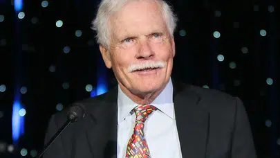 Televizyon haberciliğinde devrim yapan isim aramızdan ayrıldı: Ted Turner hayatını kaybetti
