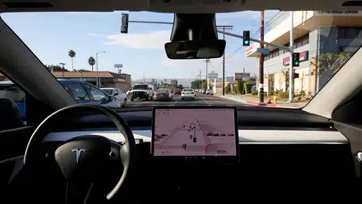 Tesla’nın "Tam Otonom Sürüş" yazılımı mercek altında: İçeriden gelen itiraflar dehşete düşürüyor