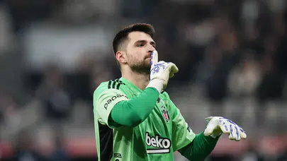 Beşiktaş kalesinde devrim: Ersin Destanoğlu efsaneler arasına adını yazdırdı