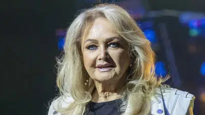 Ünlü şarkıcı Bonnie Tyler'dan sevenlerini üzen haber: Yoğun bakımda yaşam mücadelesi veriyor