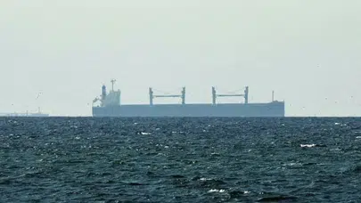Hürmüz Boğazı'nda sular ısınıyor: Bir tankere saldırı düzenlendi