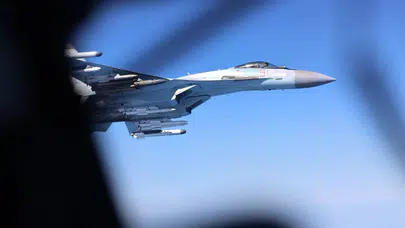 Karadeniz’de tehlikeli yakınlaşma: Rus jetlerinden İngiliz uçağına taciz