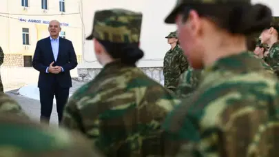Yunanistan ordusunda gönüllü kadın asker projesinde kriz