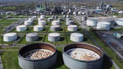 Petrol piyasasında tedarik endişeleri geriledi