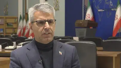 Hollanda’da hamile kadına polis şiddeti: Tahran’dan sert tepki geldi