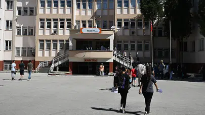 ÖSYM sınav kapısında yaşanan mağduriyetleri incelemeye aldı