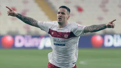 Sivasspor kongre sürecine girerken Rey Manaj belirsizliği sürüyor