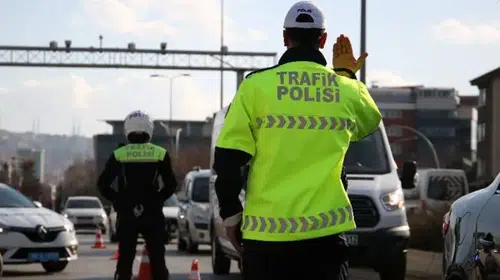 Yeni Trafik Yasası Meclis Gündeminde: Cezalar Artıyor, Ehliyetler Geri Alınacak