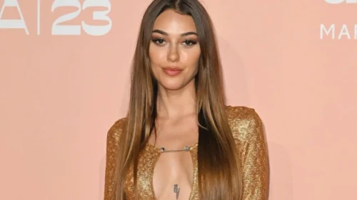“Takipçiler Büyülendi! Dilan Çiçek Deniz’in Yunan Adasında Beyaz Bikini Pozları Gündemde”