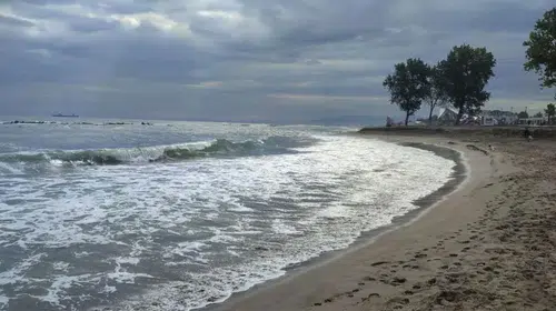 Meteoroloji Uyardı, Kaymakamlık Harekete Geçti! İşte Denize Girişin Yasak Olduğu Yerler