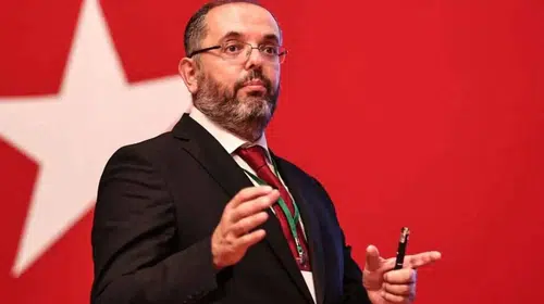 Erhan Afyoncu kimdir, kaç yaşında, aslen nereli, siyasi görüşü? Özel hayatı ve televizyon çalışmaları
