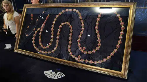 Kur’an-ı Kerim Tespihi Fuarda Sergilendi: Fiyatı Açıklandı mı?
