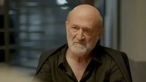 Müfit Kayacan Öldü mü? Uzak Şehir’de Ecmel Diziden Ayrılıyor mu? İşte Gerçekler