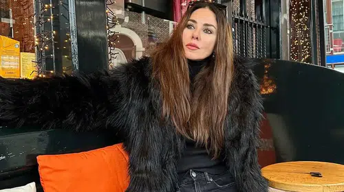 Defne Samyeli'nin tek kelimelik aşk yanıtı! Herkesi meraklandırdı...