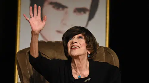 Ayşen Gruda Kimdir? Yeşilçam'ın "Domates Güzeli"nin Hayatı