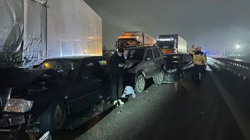 Sakarya'da zincirleme kaza: 4'ü ağır 6 yaralı!