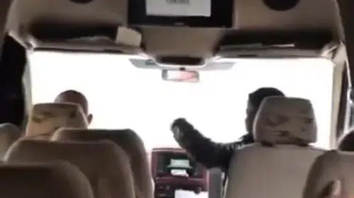 Minibüste Kadınların Sigara İçme Tartışması Güvenlik Kamerasına Yansıdı