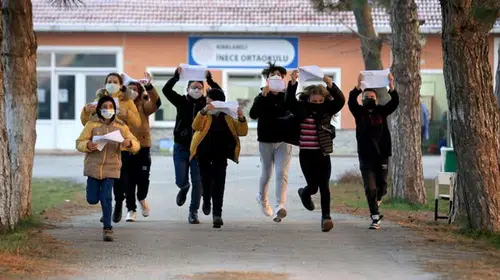 Yaz tatili uzayacak mı? Ara tatilin kaldırılması gündemde!