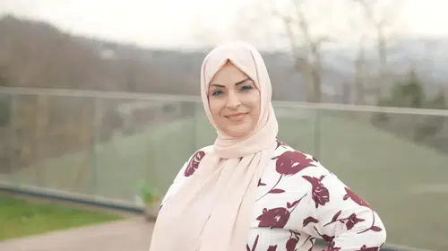 Yemekteyiz Aynur Hanım kim, kaç yaşında, nereli?