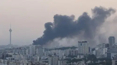 İsrail'den İran'a Yönelik Saldırı Harekatı Başladı