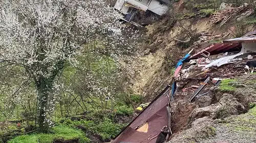 Ordu'da Heyelan Felaketi: İki Konut ve Bir Spor Tesisine Zarar Verdi