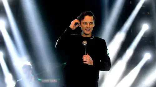 Havalimanında gözaltına alınan şarkıcı Edis Görgülü serbest bırakıldı